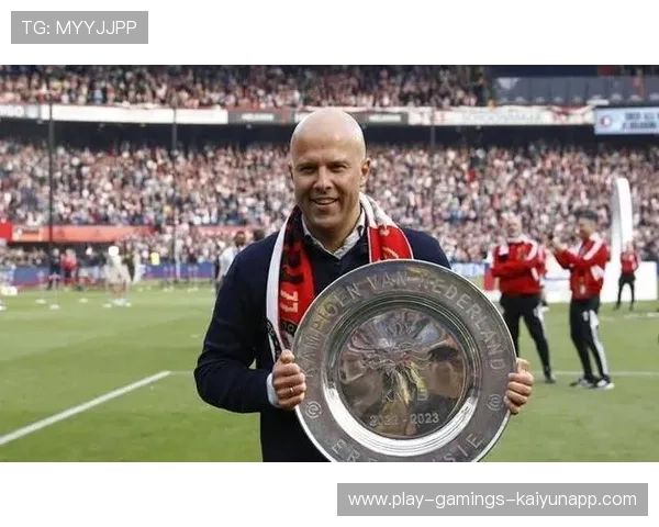 英超后防组合被评为赛季最佳人选 英超后防组合被评为赛季最佳人选